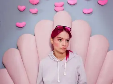 Watch Live Sex Cams with LUCYMILLER - Bongacams