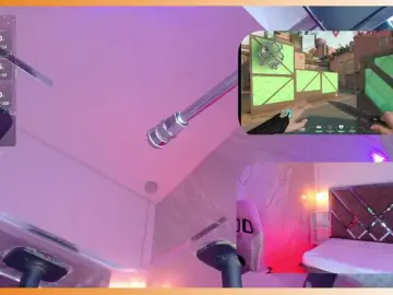 Nude Webcam with MhiaRey - Bongacams