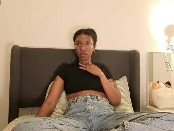 Live Sex with CarolineS - Bongacams