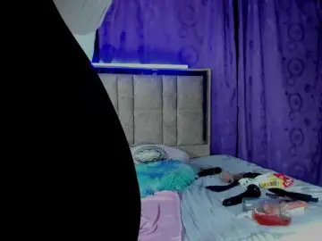 Watch Live Sex Cams with monikehot - Bongacams