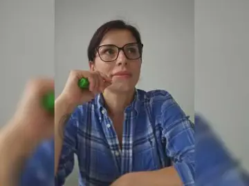Best live sex cam show with SophieMary - Bongacams
