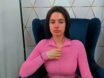 Adult Webcams with CarliDesire - Bongacams