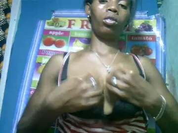 Watch Live Sex Cams with Fanihsexy - Bongacams