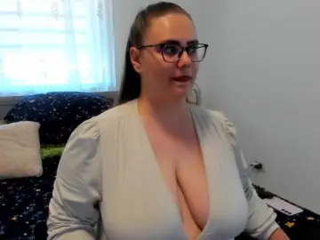 Adult Video Chat with amiravyxen - Bongacams