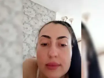 Watch Live Sex Cams with 777Regina777 - Bongacams