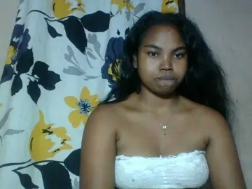 Live Sex Cam with Miarizou - Bongacams