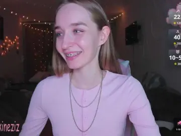 Nude Webcam with Polikinesis - Bongacams