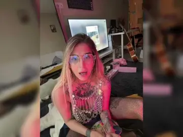 Adult Video Chat with Redfoxygirl - Bongacams