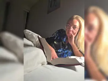 Watch Live Sex Cams with BaditaLuna - Bongacams