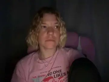 Nude Webcam with mermaidlexi - Bongacams