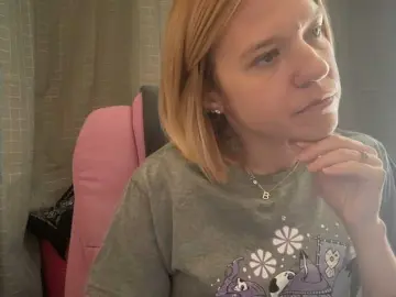 Live Sex Cam with mermaidlexi - Bongacams