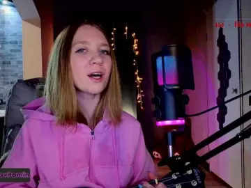 Nude Webcam with Vita-min-4ik - Bongacams