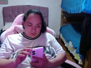 Watch Live Sex Cams with miaabrownn2 - Bongacams