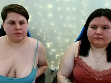 Nude Webcam with BeckyAndEllen - Bongacams