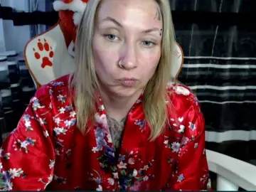 Live Sex Cam with Lollifoxy - Bongacams