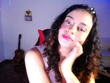 Nude Webcam with LuluPeach069 - Bongacams