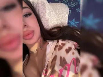 Free Live Porn with MelissaBrayn20 - Bongacams