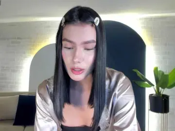 Best live sex cam show with NiaSalvatore - Bongacams