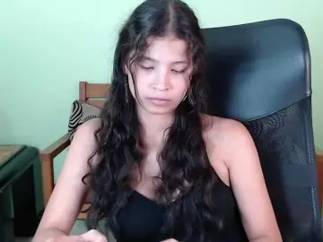 Live Sex Cam with ChalonVera - Bongacams