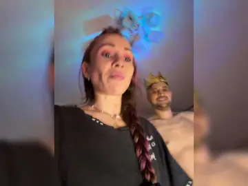 Watch Live Sex Cams with VIP17CoupleDream - Bongacams