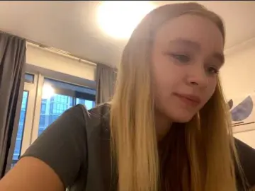 Adult Webcam with HerminiaLanting - Bongacams