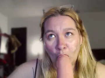 Live Sex Cam with Lilye - Bongacams