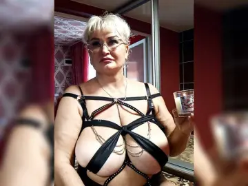 Watch Live Sex Cams with Jemma-Cori - Bongacams