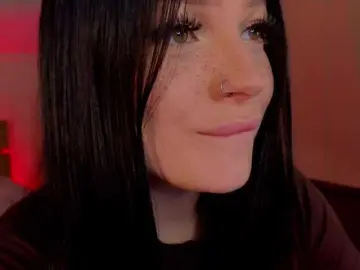 Sex Cam with LisaAndDenis - Bongacams