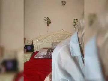 Live Sex Cam with AlinaLoves - Bongacams