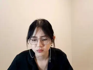 Free Live Porn with MyrleHenggeler - Bongacams