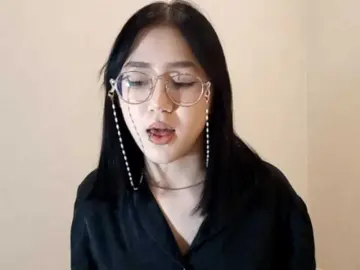 Sex Chat with MyrleHenggeler - Bongacams