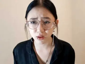 Watch Live Sex Cams with MyrleHenggeler - Bongacams