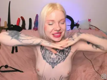 Watch Live Sex Cams with P1nkbutt - Bongacams