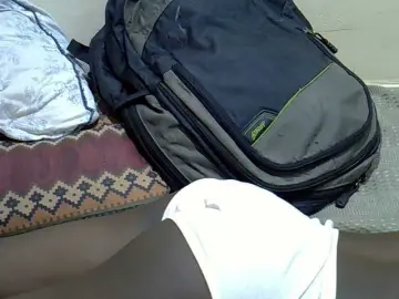 Nude Webcam with Prettiegal - Bongacams