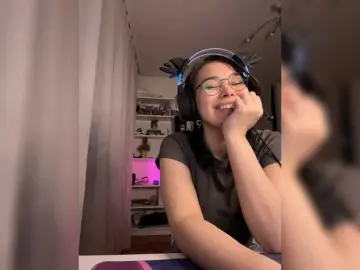 Sex Chat with Li-Love - Bongacams