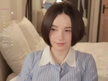 Adult Webcam with -FemaleEssence- - Bongacams