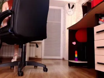 Nude Webcam with Carrie1337 - Bongacams