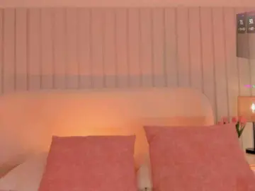 Watch Live Sex Cams with Megan-Holly - Bongacams