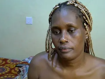 Adult Webcams with Curvy-goddessa - Bongacams