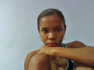 Live Sex with Emelie1a - Bongacams