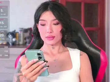 Live Porn with JulieTurner - Bongacams