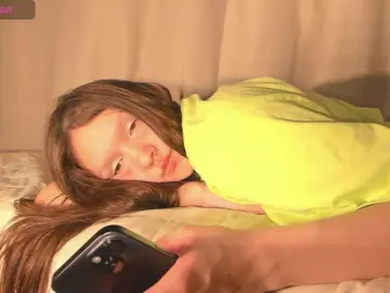 Sex Cam with Cute-Lolly - Bongacams