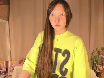 Sex Cam with Cute-Lolly - Bongacams