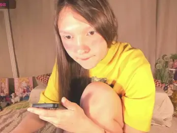 Live Porn with Cute-Lolly - Bongacams