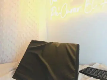 Best live sex cam show with brillit-squirt - Bongacams