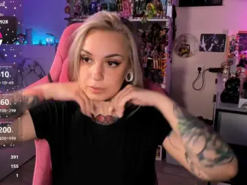 Watch Live Sex Cams with ChloeKohaku - Bongacams