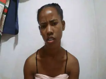 Free Live Porn with Sexy-Sarah - Bongacams