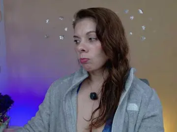 Adult Video Chat with Quinn-Darly - Bongacams