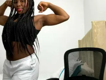 Adult Webcam with Girlstrong - Bongacams