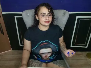 Adult Webcam with celeste04 - Bongacams